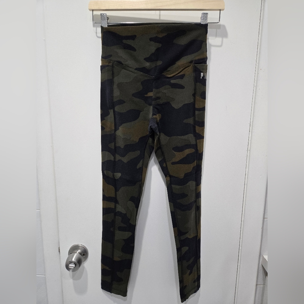 Victoria Secret PINK Camo Leggings